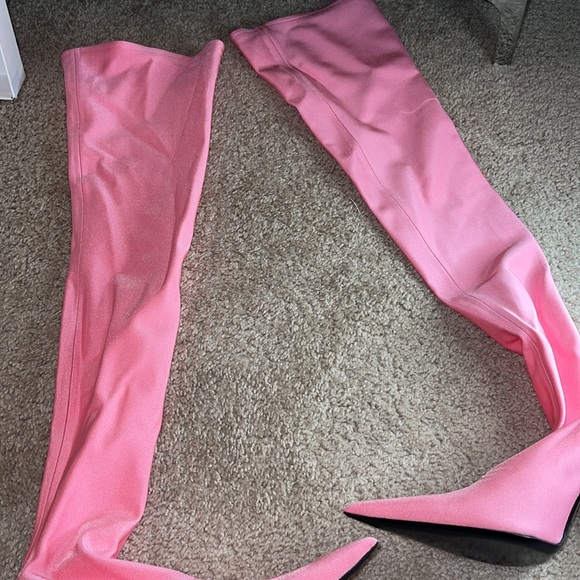Balenciaga Pink Knife 115 Thigh Boot NWT. As seen on Kim K perfect in 4 seasons - Picture 9 of 9